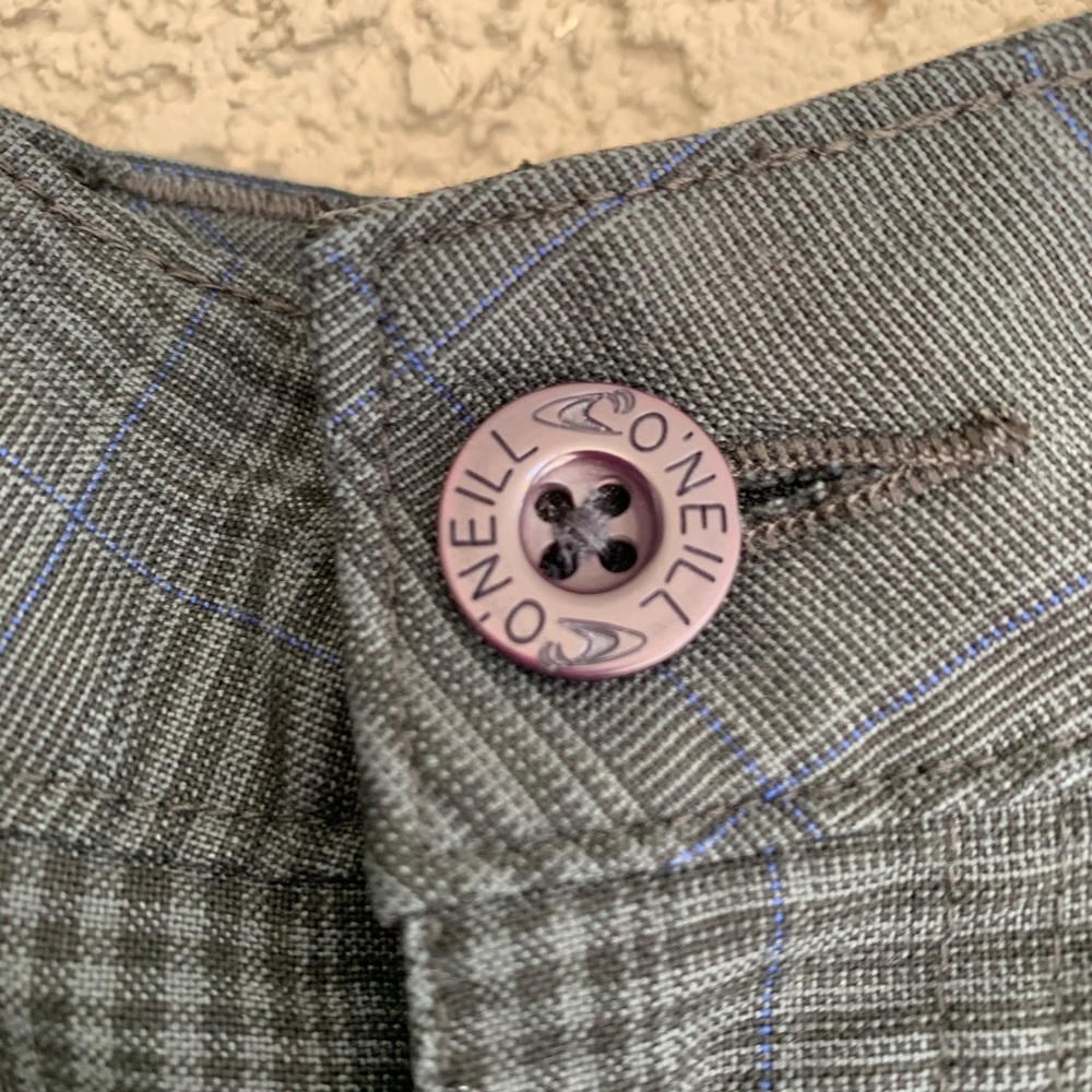O’NEILL plaid shorts!!!! - Picture 3 of 8